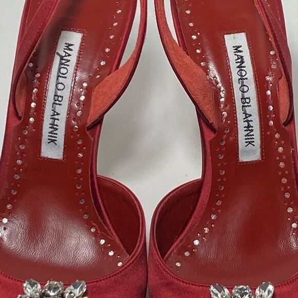 Manolo Blahnik Cassinasli Satin Jewel Buckle Slingback Pumps size 39 - Picture 9 of 12